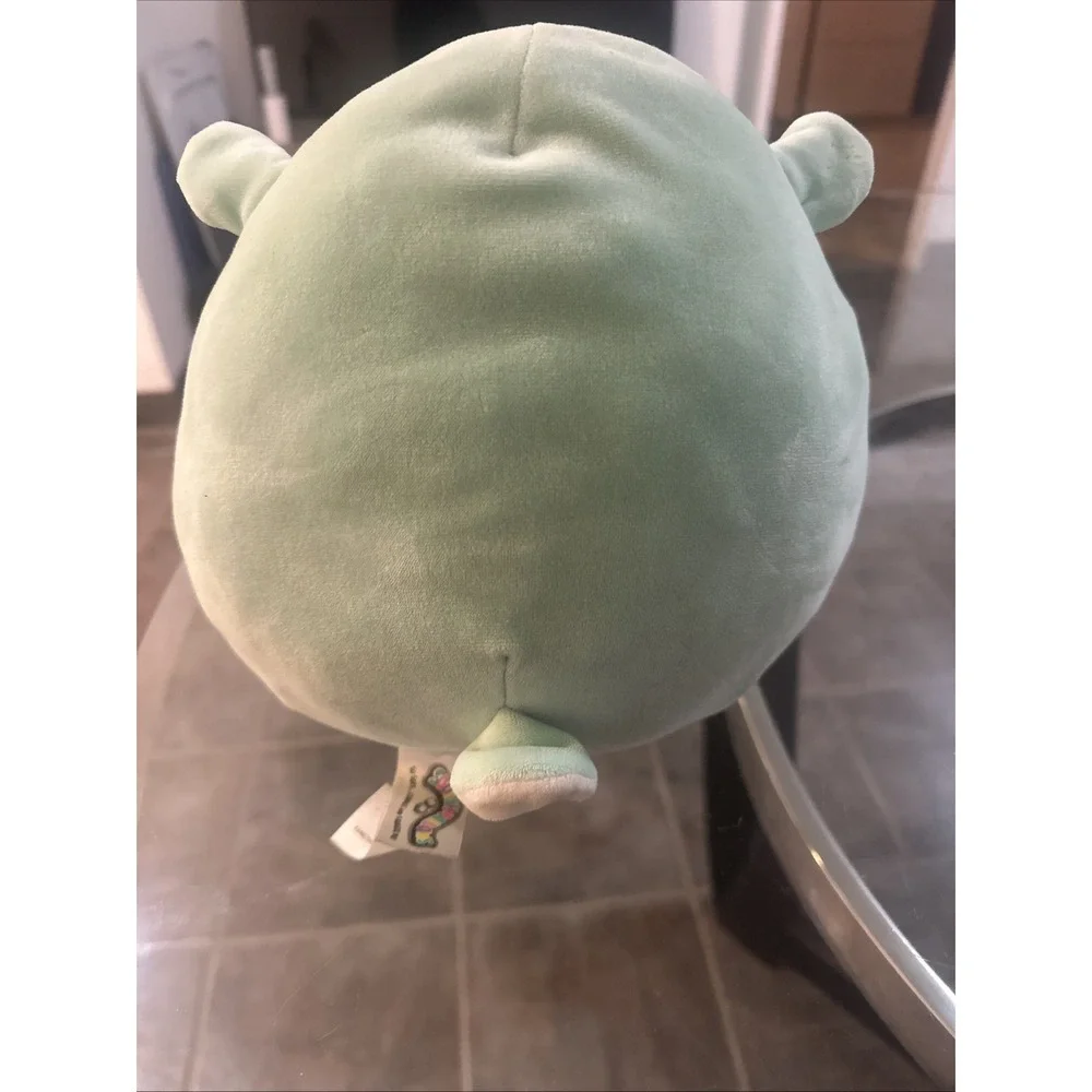 Squishmallow‎